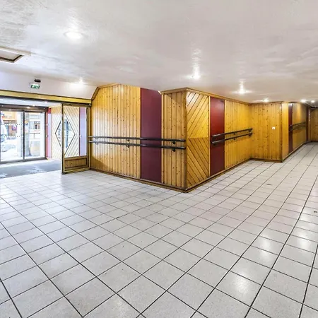 Neves - Location: Pour 4 Personnes Dans Un Quartier Jeune Et Anime Les Neves Mae-9099 * Val Thorens