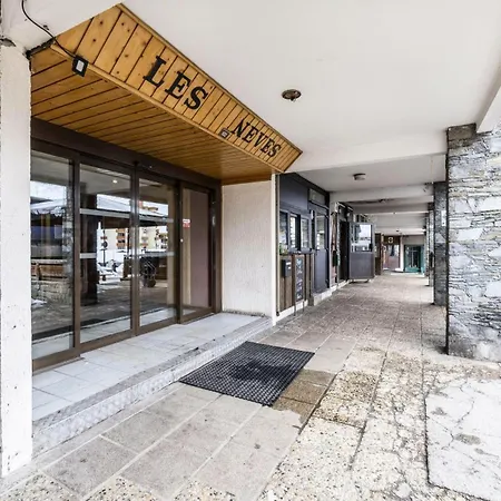 Appartement Neves - Location: Pour 4 Personnes Dans Un Quartier Jeune Et Anime Les Neves Mae-9099 *