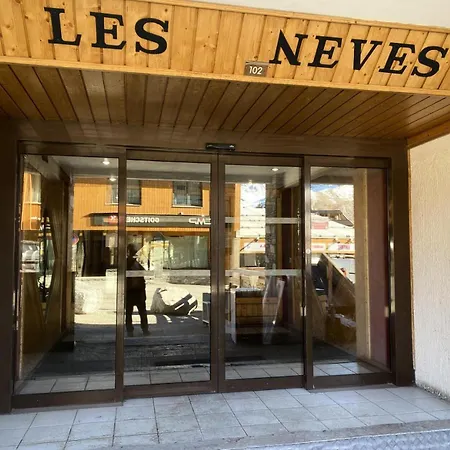 Neves - Location: Pour 4 Personnes Dans Un Quartier Jeune Et Anime Les Neves Mae-9099 *