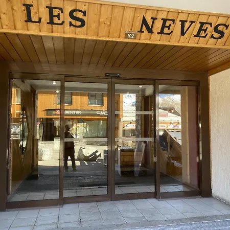 Appartement Résidence Neves - Location: Pour 4 Personnes Dans Un Quartier Jeune Et Animé Les Neves Mae-9099