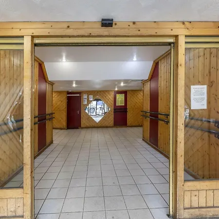 Résidence Neves - Location: Pour 4 Personnes Dans Un Quartier Jeune Et Animé Les Neves Mae-9099