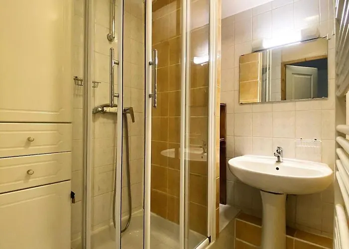 Апартаменты Neves - Location: Pour 4 Personnes Dans Un Quartier Jeune Et Anime Les Neves Mae-9099